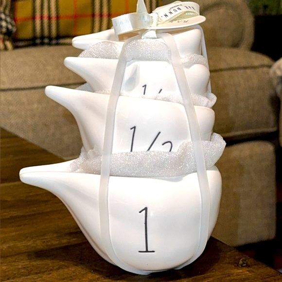 NWT Rae Dunn Artisan Magenta White Kitchen Ceramic Measuring Cups 4 PC Set - Picture 1 of 7